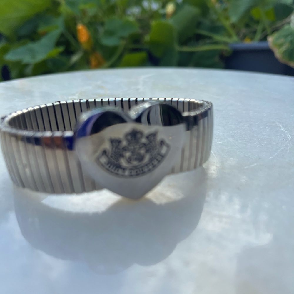 Juicy Couture stretch Heart bracelet